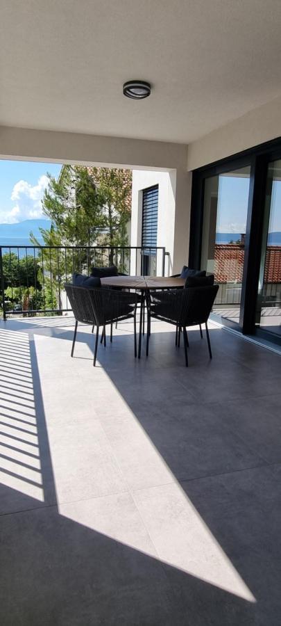 Seabreeze Luxury Apartments Njivice Exteriér fotografie