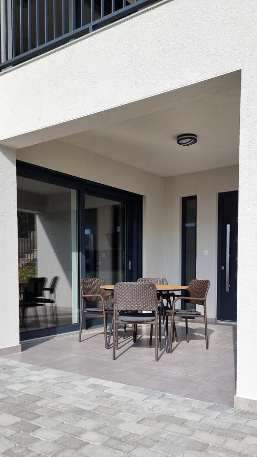 Seabreeze Luxury Apartments Njivice Exteriér fotografie